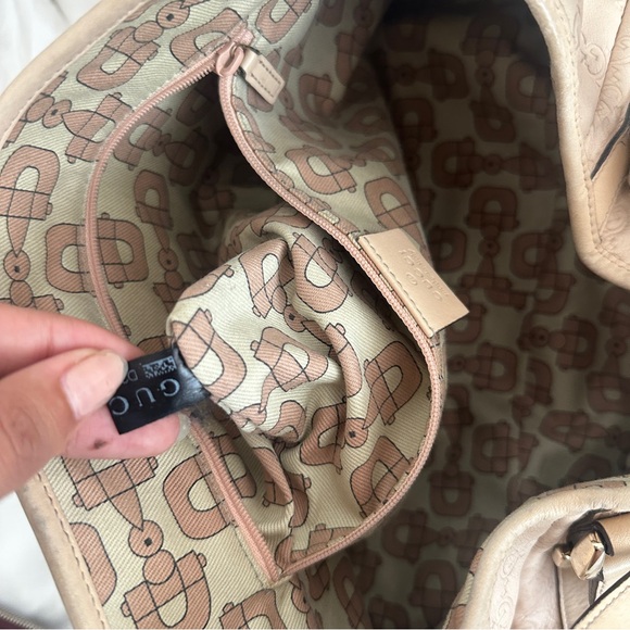 🥥 Vintage Beige Gucci Abbey Bag 🥥 - Picture 7 of 13